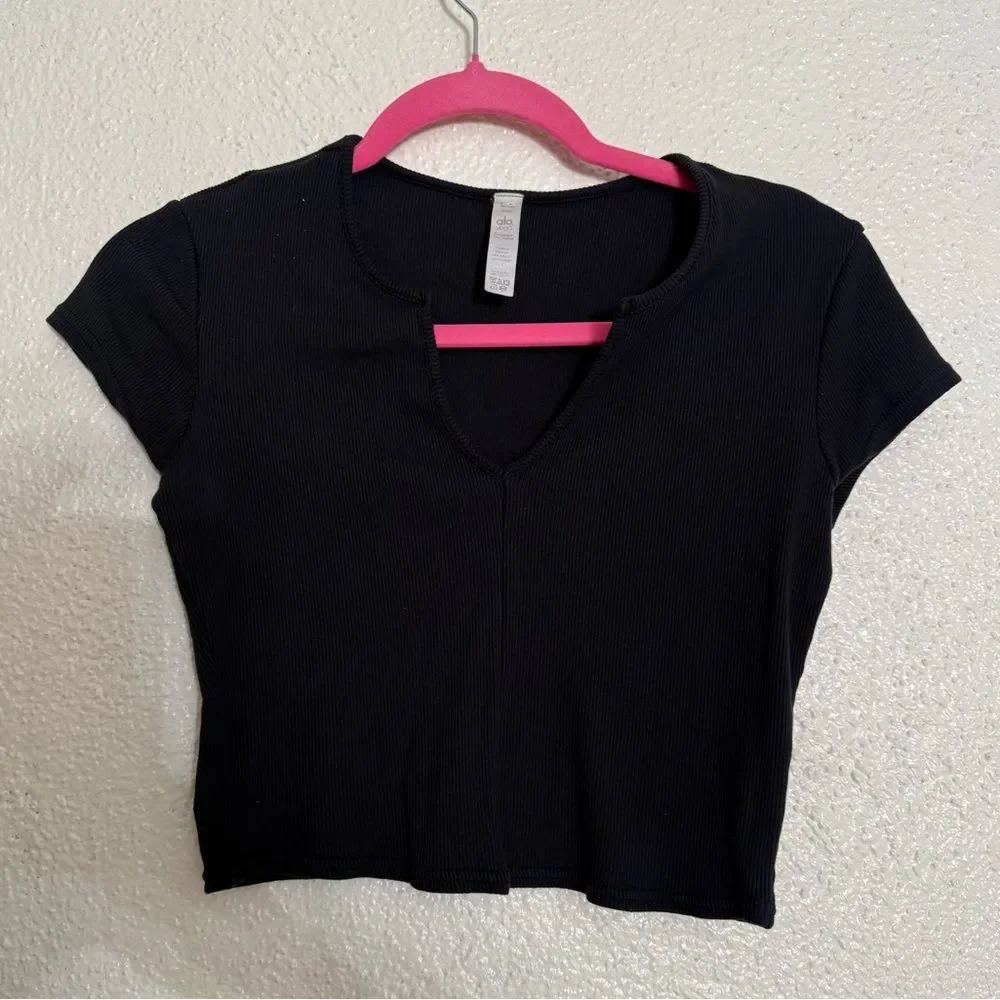 ALO YOGA Black Ribbed Cropped Savvy Short Sleeve Active Lounge Shirt Top Size XS